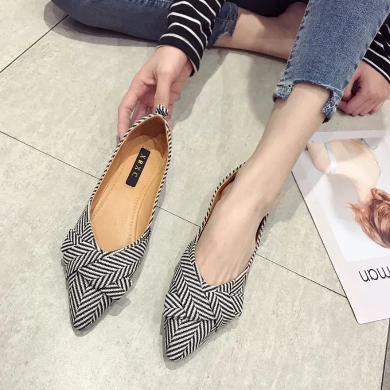 Bowknot Chevron Flat