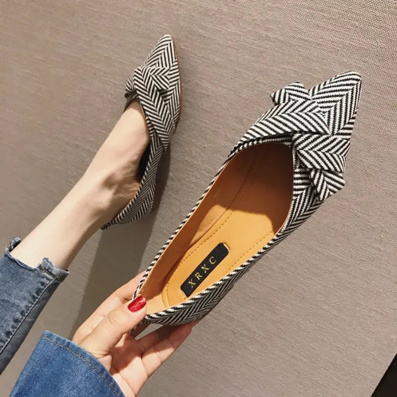 Bowknot Chevron Flat