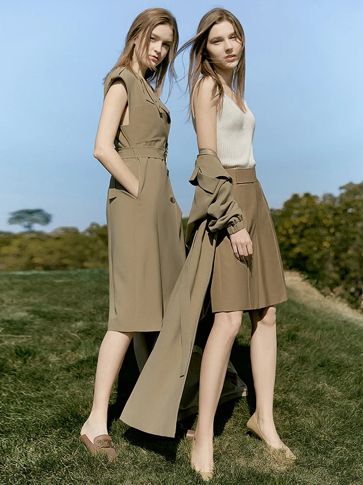 Amii Twill Knee-Length Shorts